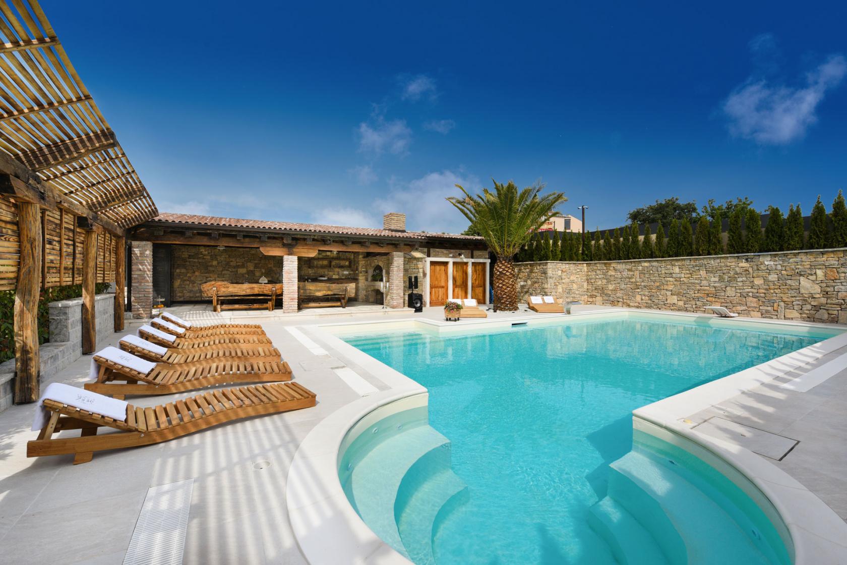 Villa Quince, Murvica, vacation, heated pool, sauna, jacuzzi, www.zadarvillas.com