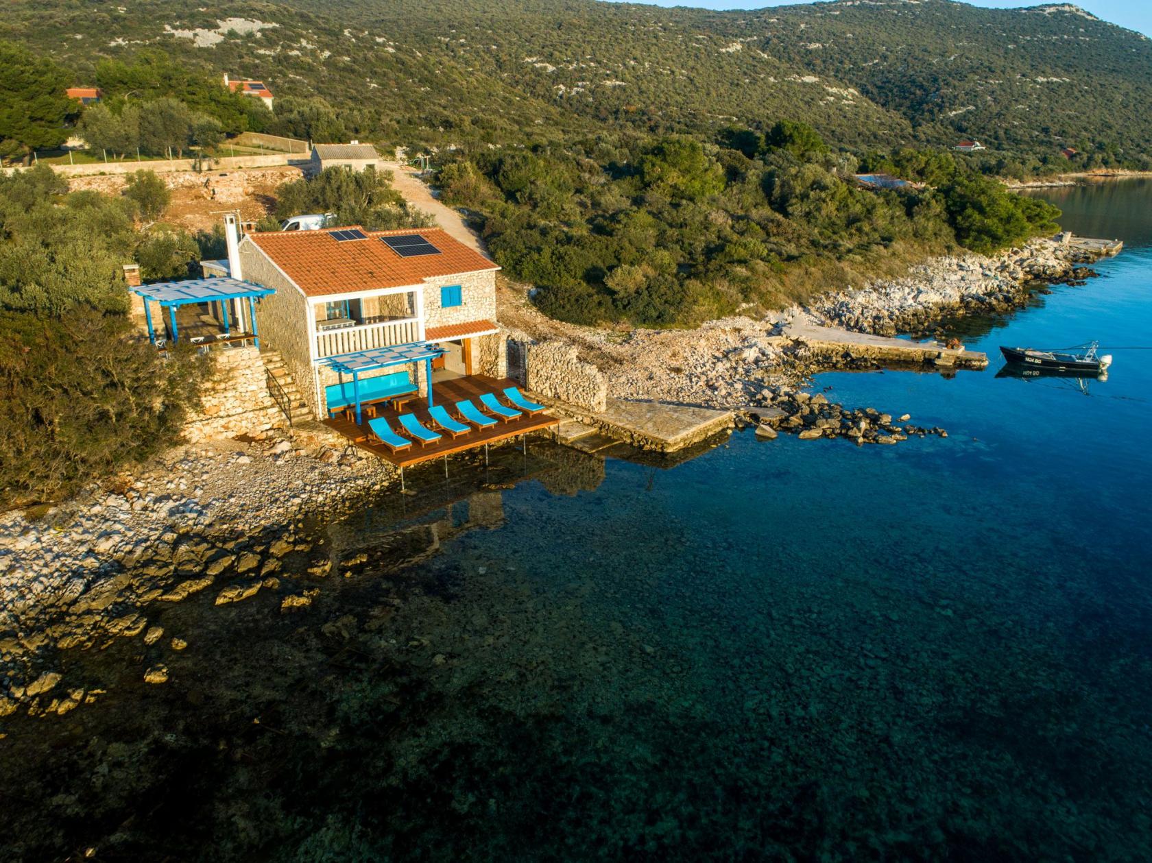 Villa Otus, Pašman villa, privacy provided, complete privacy, set on the beach, directly on the sea, www.zadarvillas.com